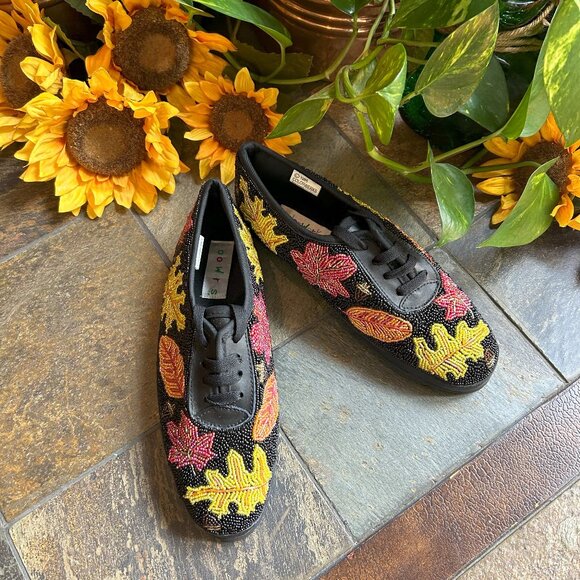 NEW Fully-Beaded “Autumn Leaves” Lace-up Oxfords - Picture 6 of 9